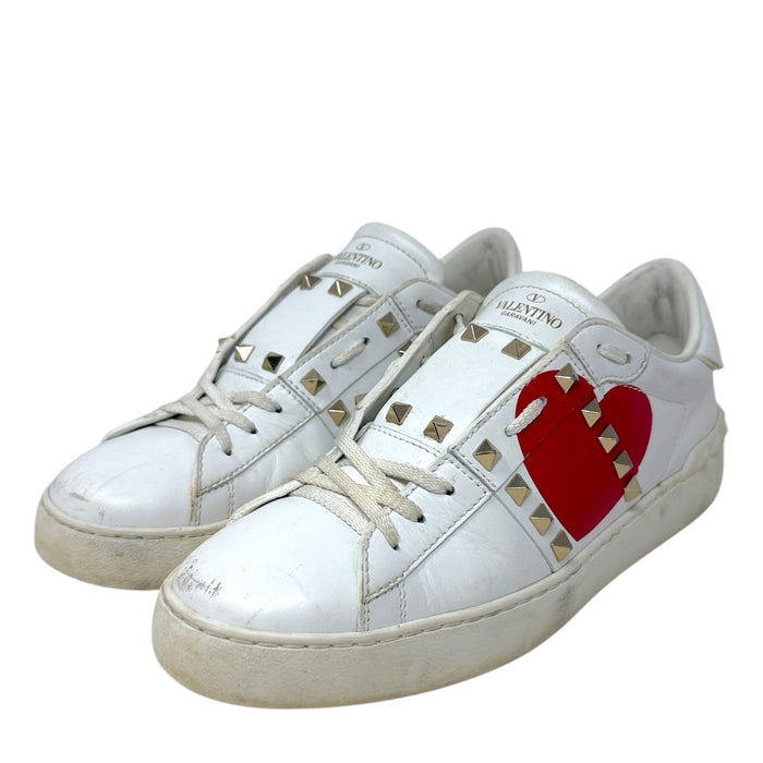 Rockstud Heart Sneakers Luxury Designer By Valentino-garavani In Red & White, Size: 9