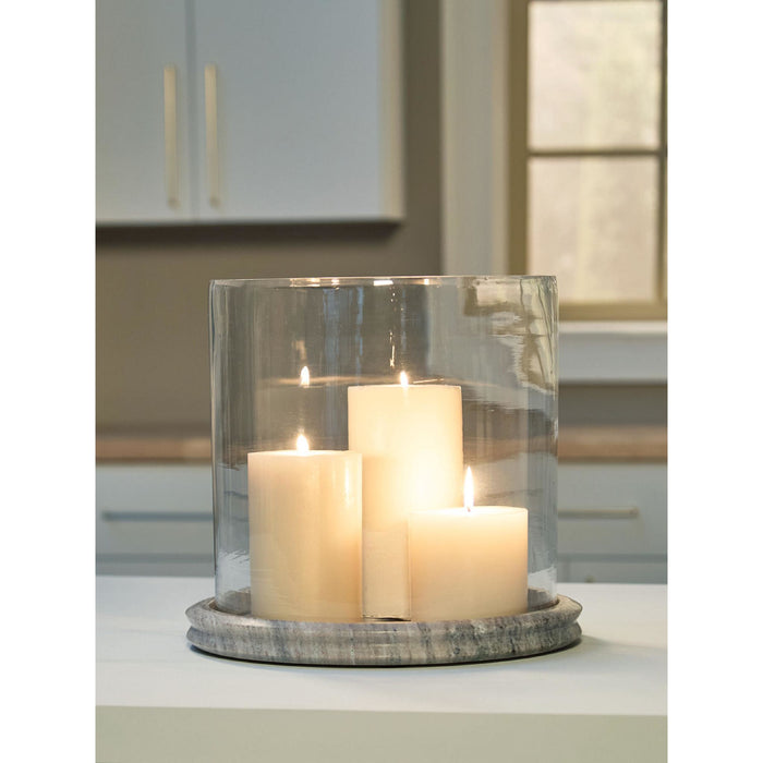 Saskia Candle Holder