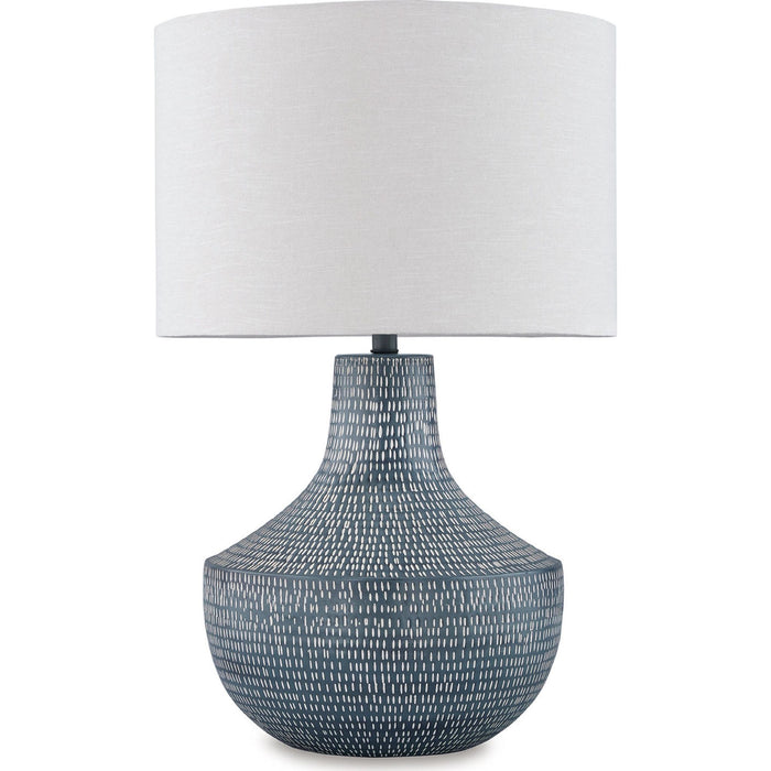 Schylarmont Table Lamp