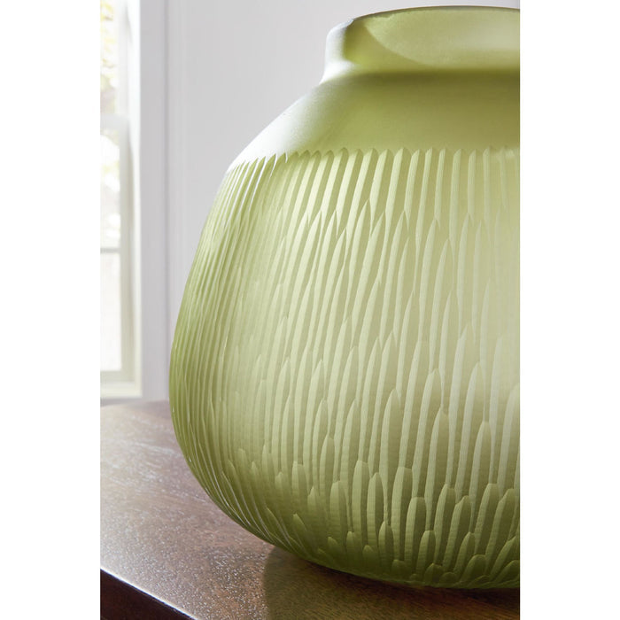 Scottyard Vase