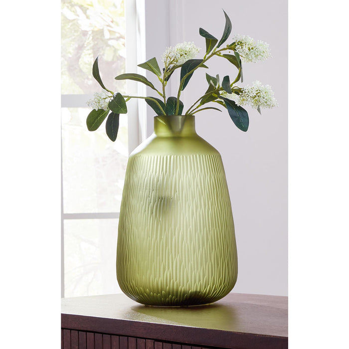 Scottyard Vase