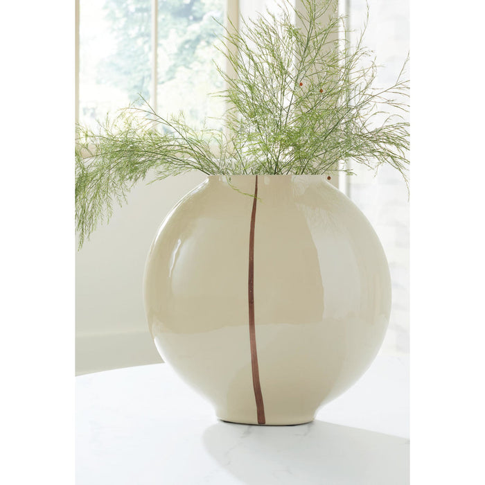 Sheabourne Vase