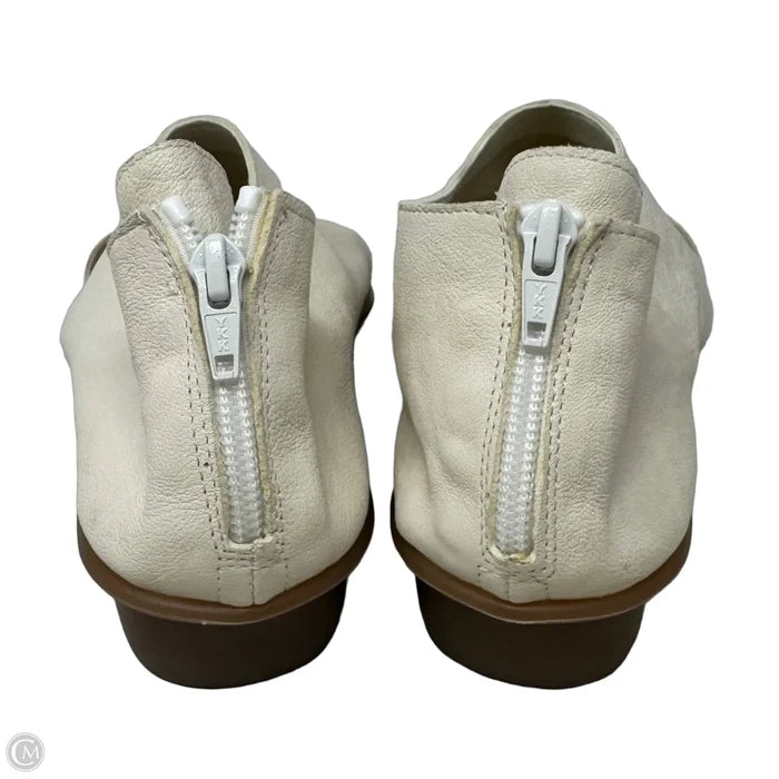 Shoes Flats By Sesto Meucci In Cream, Size: 12