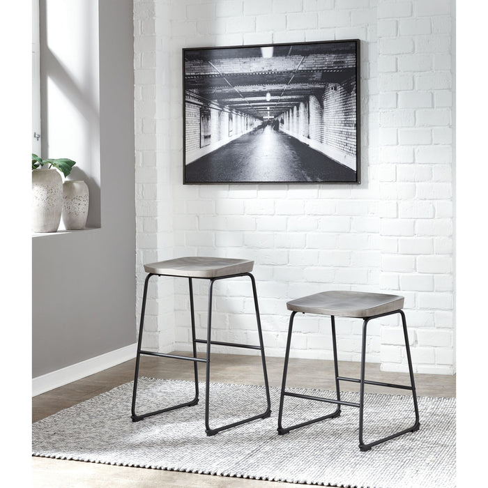Showdell Tall Barstool