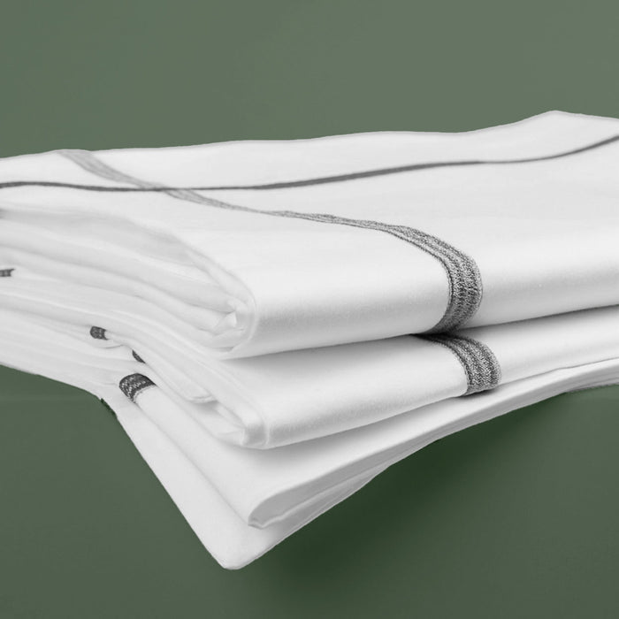 Silver Grey Cross Border 400 Thread Count Bedlinen Set