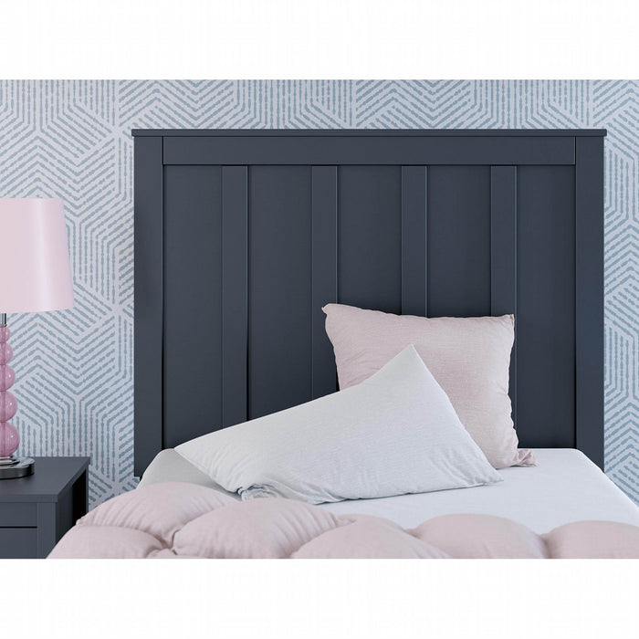 Simmenfort Panel Headboard