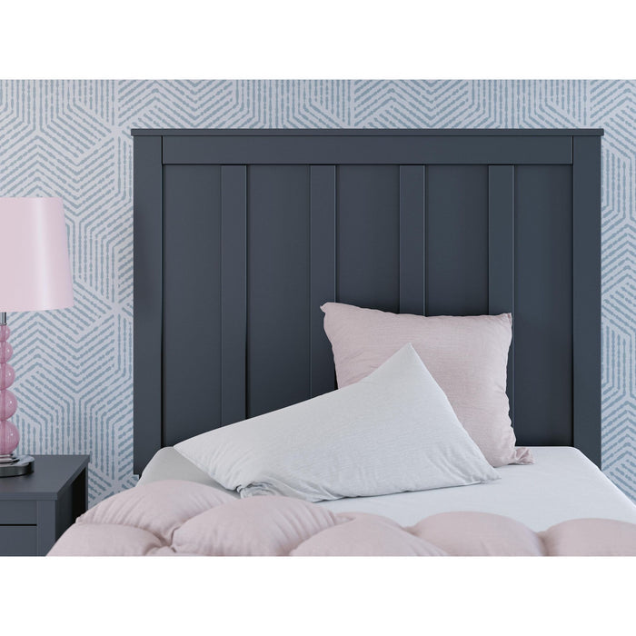 Simmenfort Panel Headboard