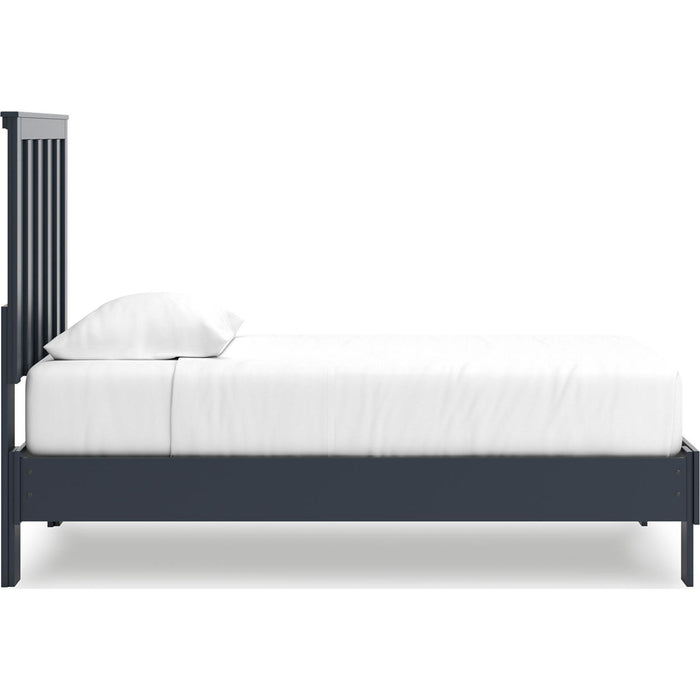 Simmenfort Platform Bed
