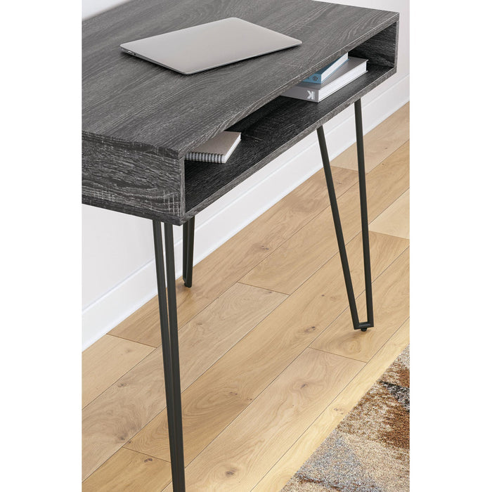 Strumford Desk