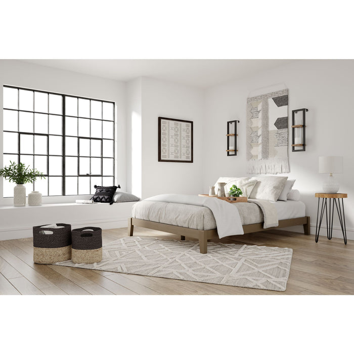 Tannally Platform Bed