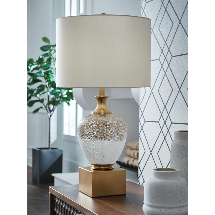 Tavisburg Table Lamp