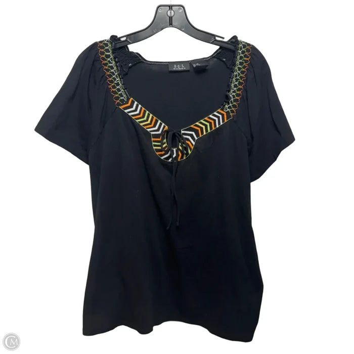 Top Short Sleeve By Rqt In Black, Size: 3x