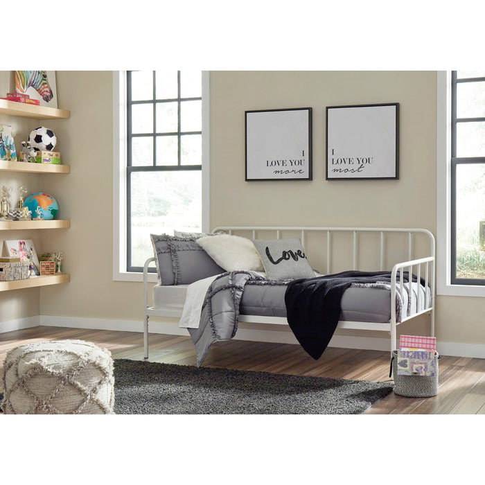 Trentlore Twin Metal Day Bed w/Platform