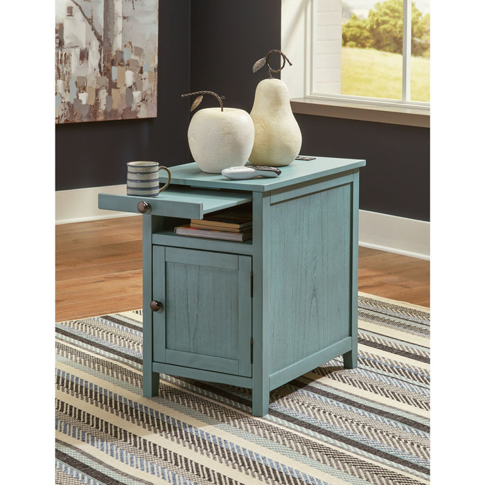 Treytown Chairside End Table