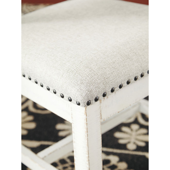 Valebeck Side Chair