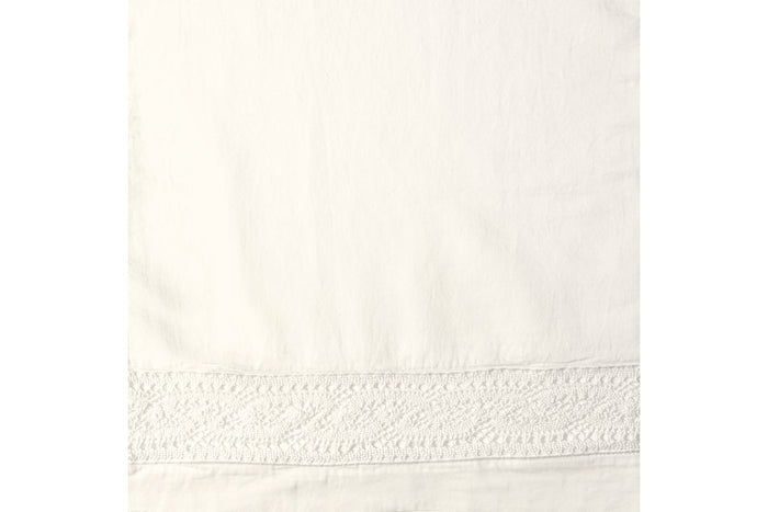 Viola Lace