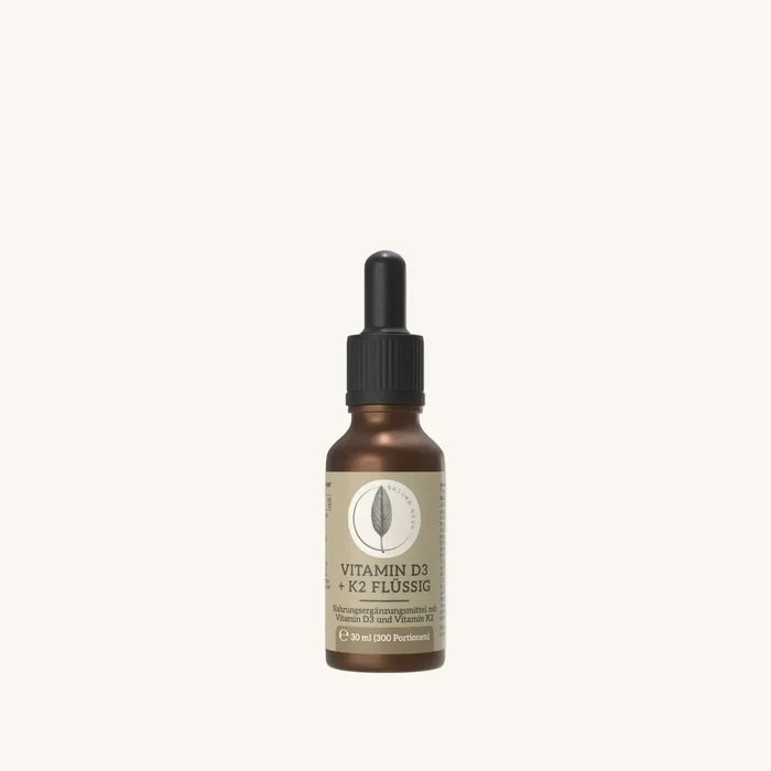 Natura Nova Vitamin D3 K2 fluessig Tropfen mit pflanzlicher Oelgrundlage Frontansicht
