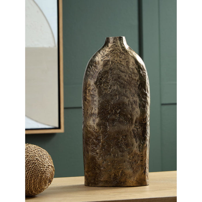 Wallmond Vase