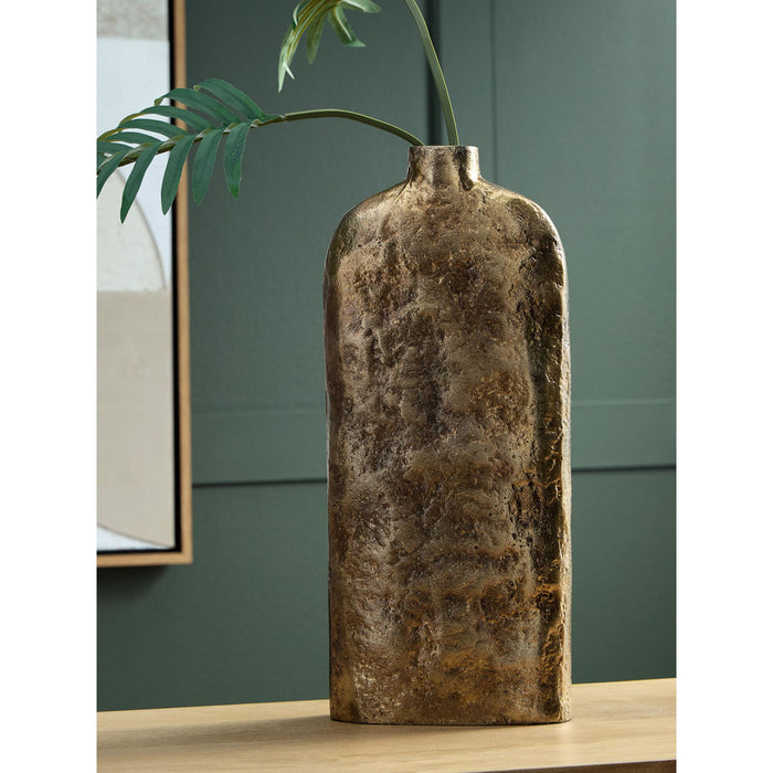 Wallmond Vase