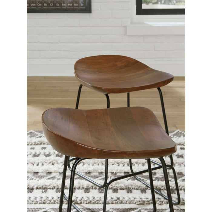 Wilinruck Counter Height Stool